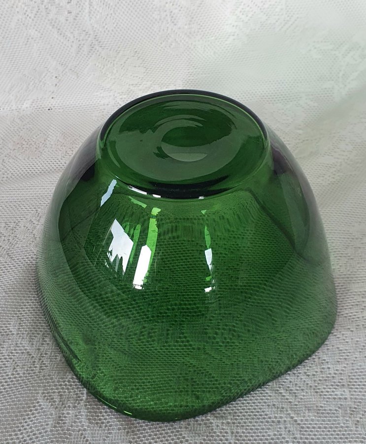 Grön skål konstglas - Gunnel Nyman (1909-1948) Rihimäen Lasi Finland 1930-tal