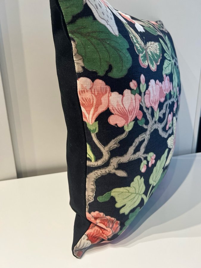 KUDDFODRAL TYG FRÅN SVENSKT TENN / GP  J BAKER / TEXTIL MAGNOLIA