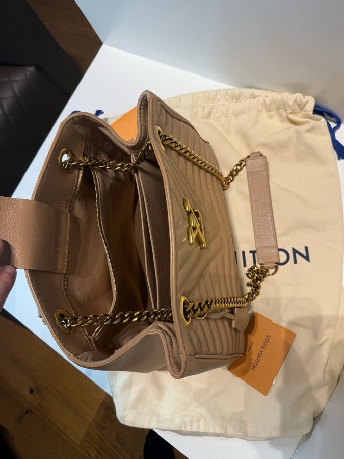 Louis Vuitton Leather New Wave Chain Tote