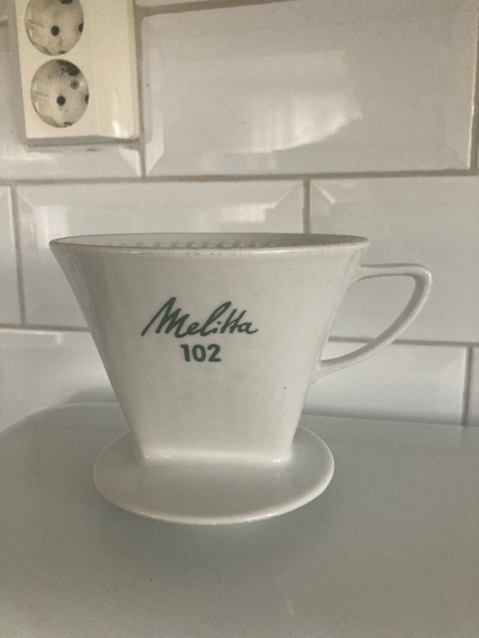 Vintage retro Melitta hållare Melittahållare 102 i porslin.