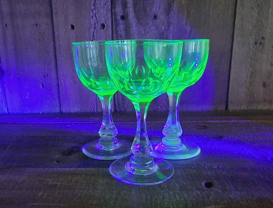 3 Vinglas Holmegaard Derby uranglas uran uranium glass vintage