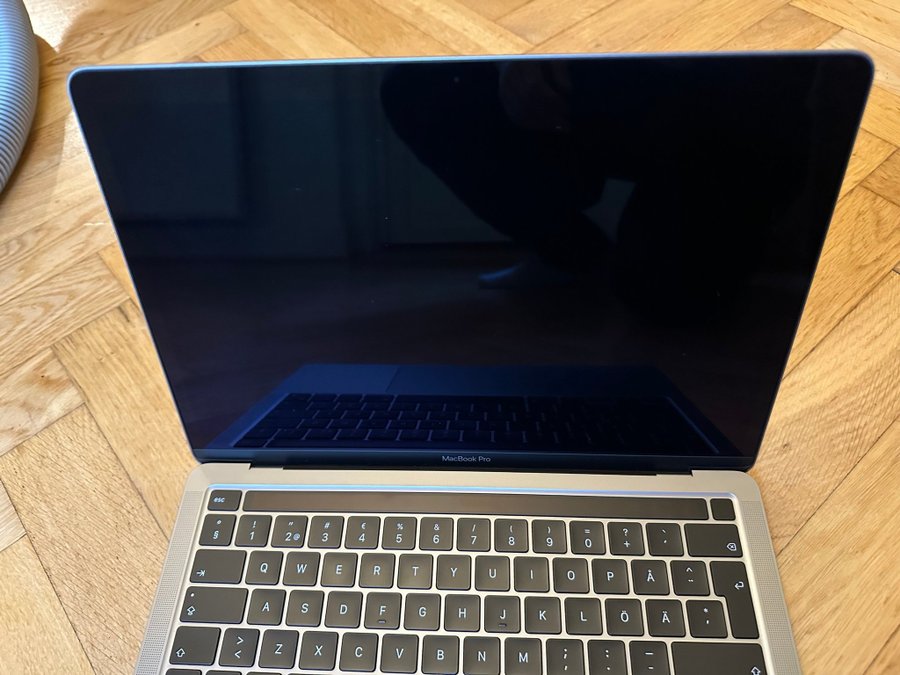 MacBook Pro "M1" 13" A2338 (Läs beskrivning)