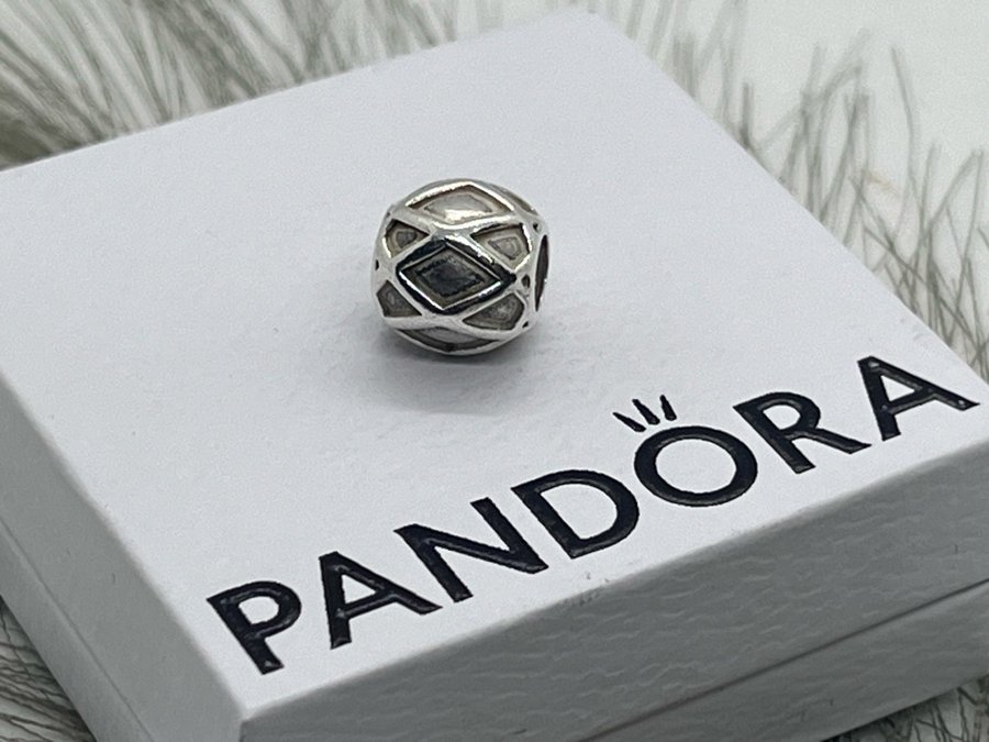 Pandora berlock, silver.