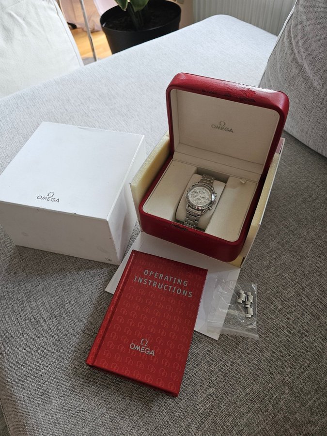 Omega Speedmaster med box i mycket bra skick