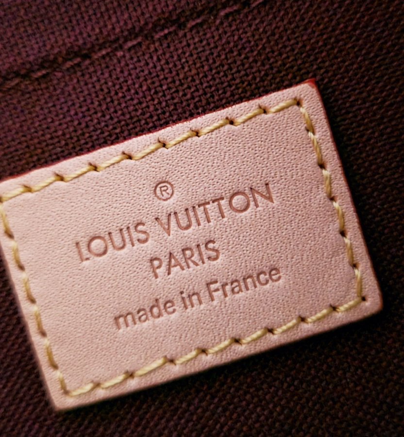 Louis vuitton favorite mm crossbody