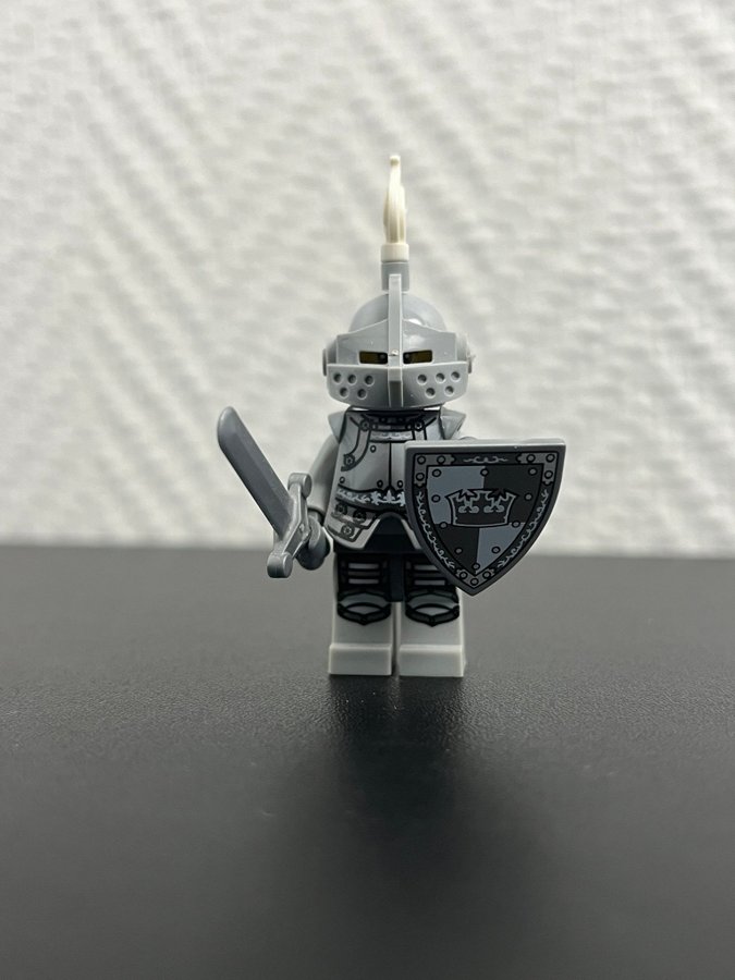 Lego Minifigurer Serie 9 Heroic Knight Komplett