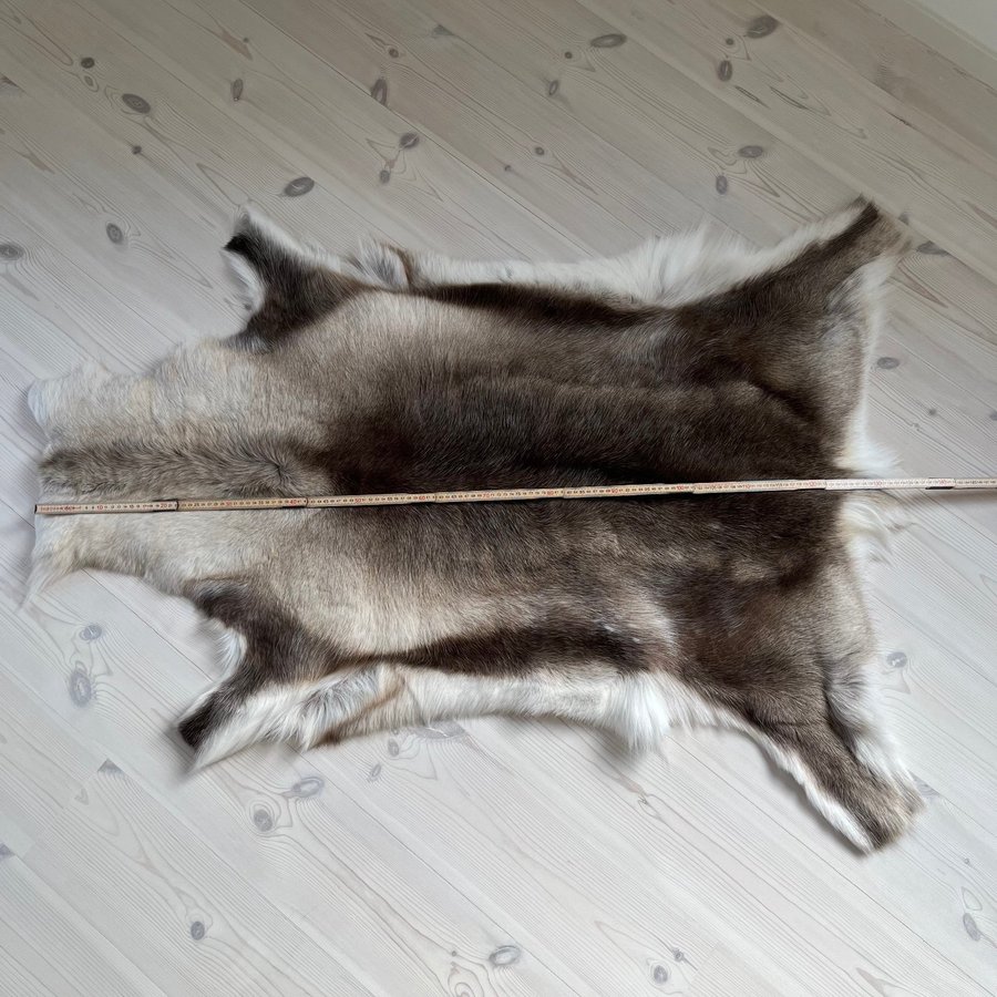 Oanvänd Renskinn ca 130cm