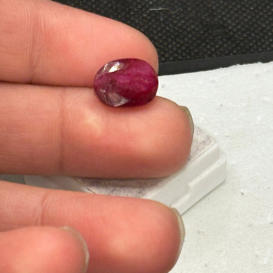 Natural Red Ruby 5,00 ct