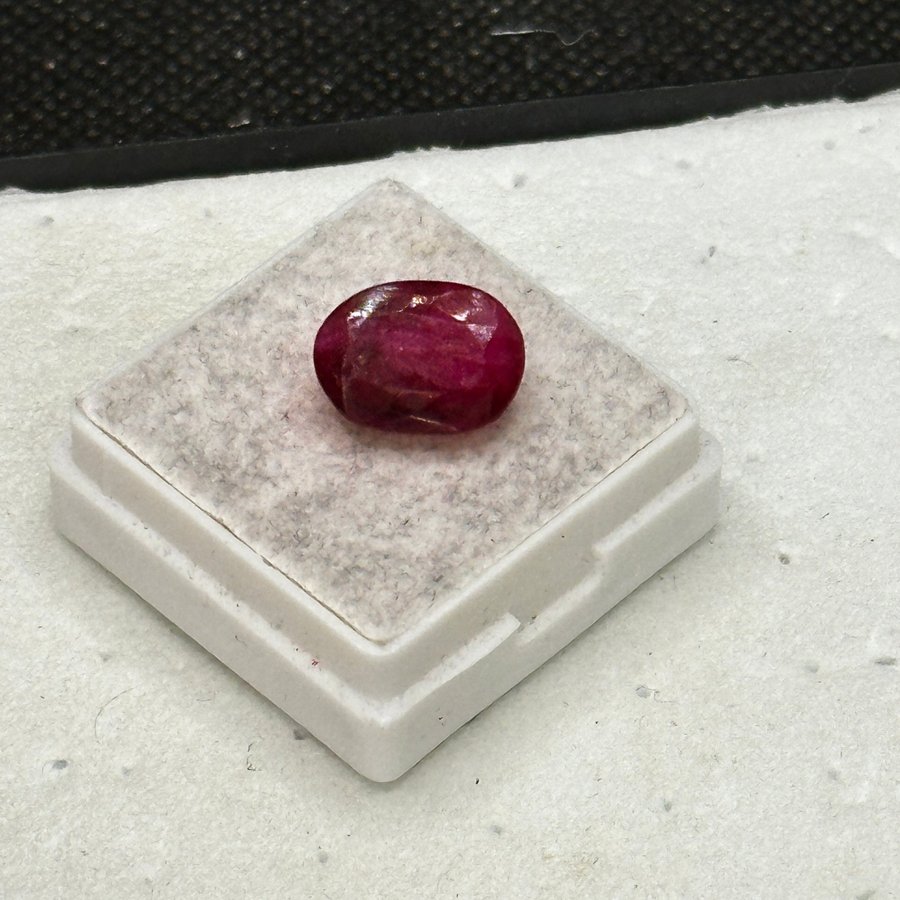 Natural Red Ruby 5,00 ct