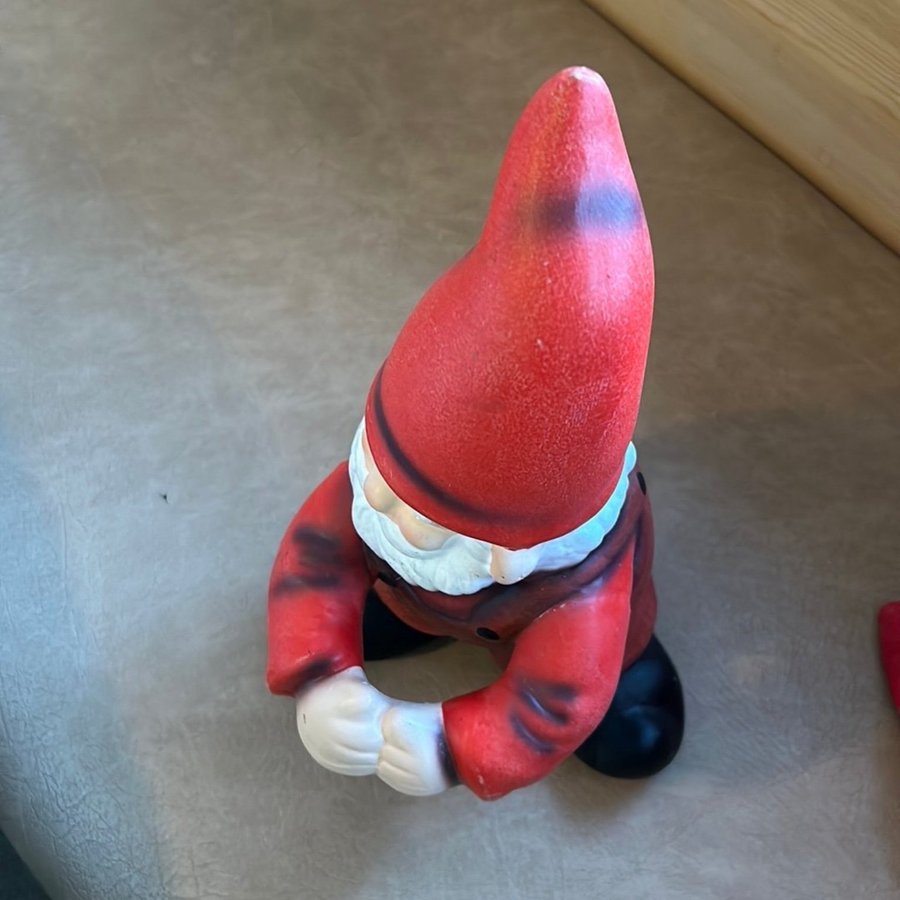 Tomte i keramik ca 30 cm hög