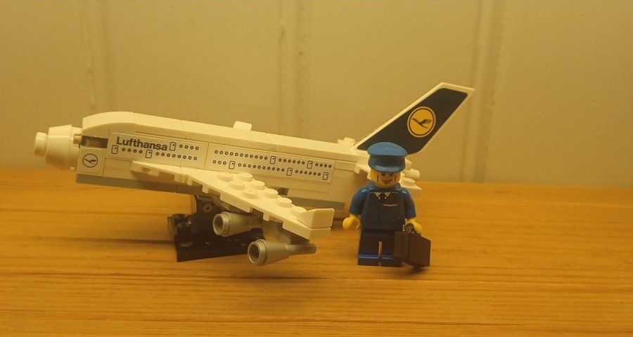 Lego lufthansa plane online