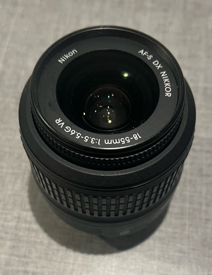 Nikon AF-S DX NIKKOR 18-55mm f/3.5-5.6G VR - Objektiv