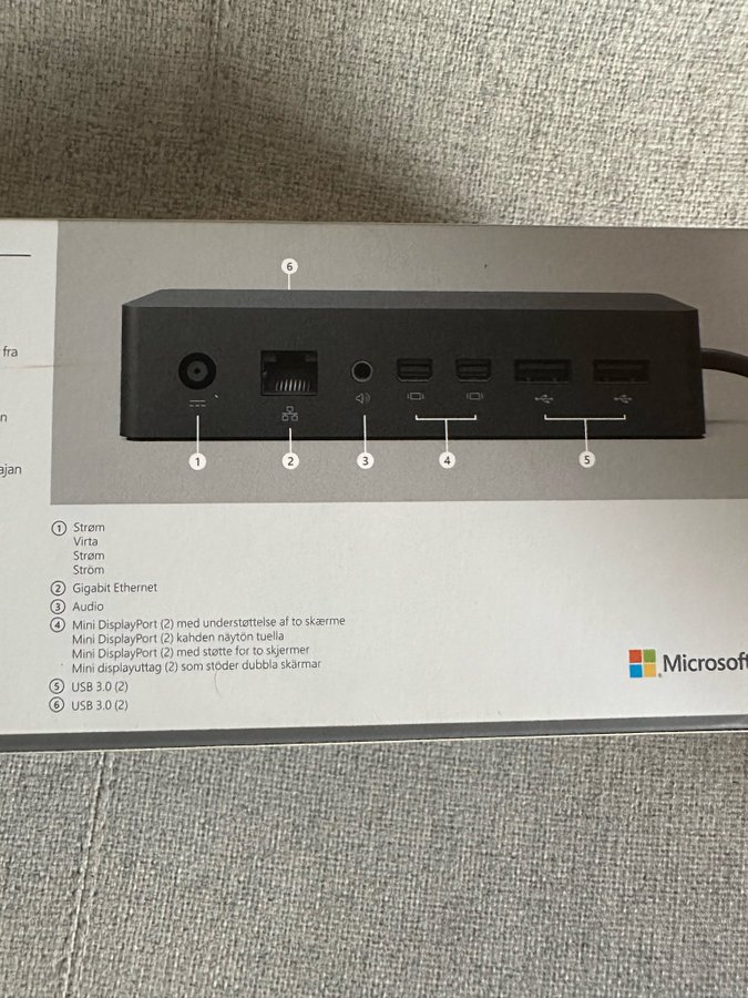 Microsoft surface Dock