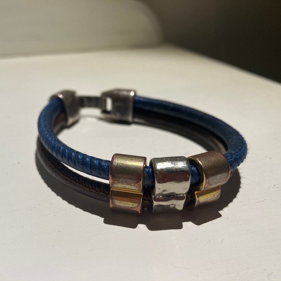 Armband läder och metall