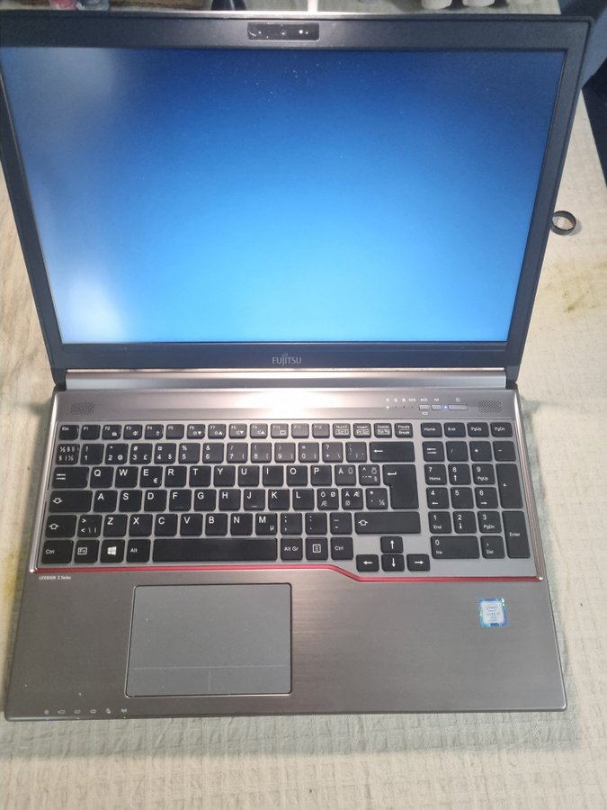 Laptop - Fujitsu LIFEBOOK S761