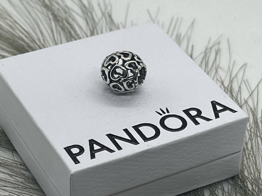 Pandora berlock, silver.