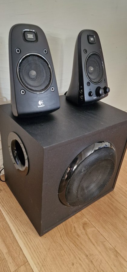 Logitech Speaker System Z623 THX 21 Högtalare