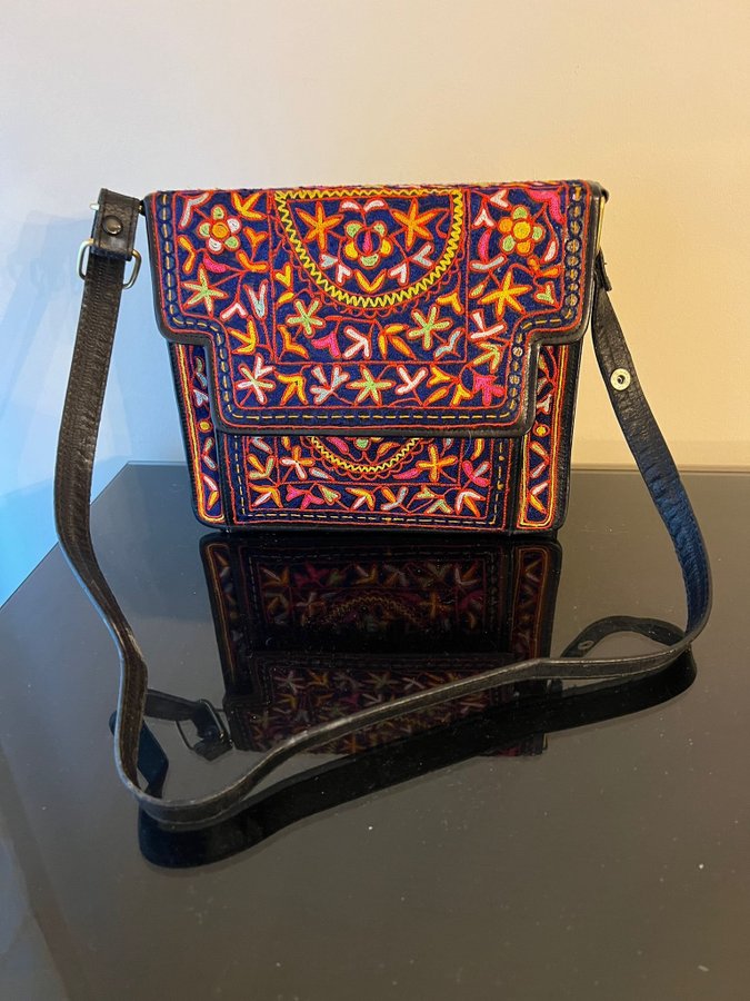 helt ny!!! tote bag väska skinnväska boho broderi skinn läder