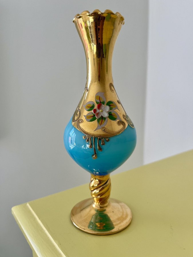 Murano-vas, made in Italy, etikett, ljusblå-turkos med guld, 1960-tal