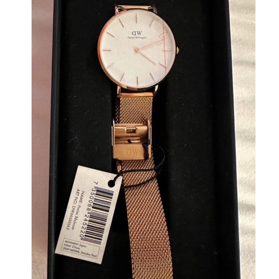 NY Daniel Wellington Petite Melrose Damklocka i Roséguld