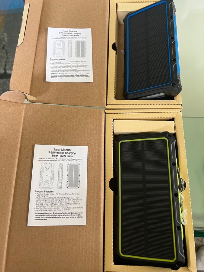 2st Helt nya 460000 mAh powerbank med solceller (Först till kvarn!!)