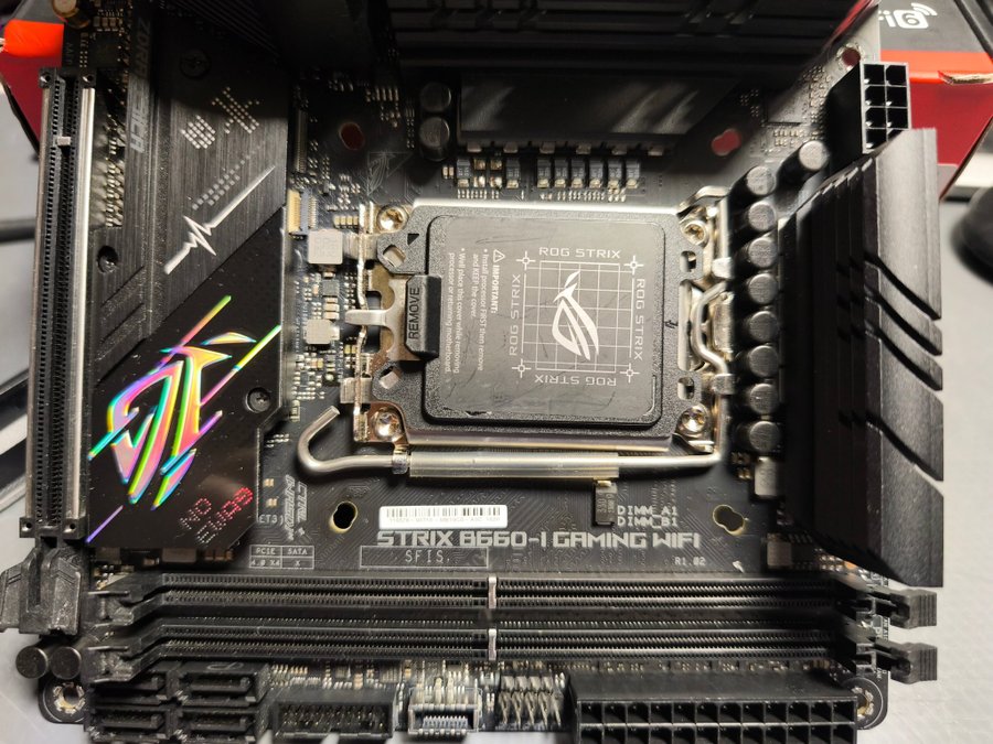 ASUS ROG STRIX B660-I GAMING WIFI Motherboard