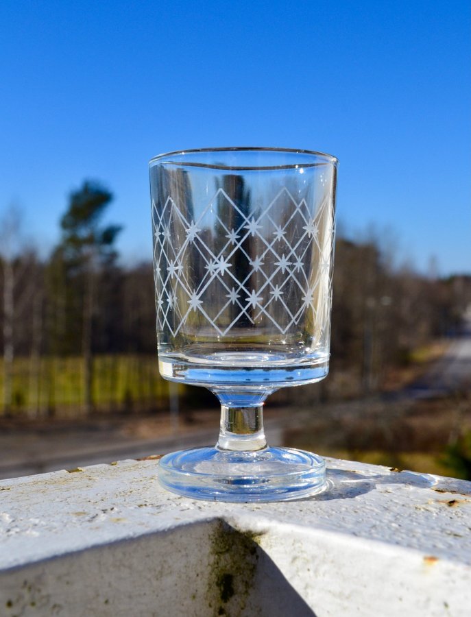 6 st ÄLDRE LIKÖRGLAS/ SNAPSGLAS med stjärnor - LUMINARC FRANKRIKE