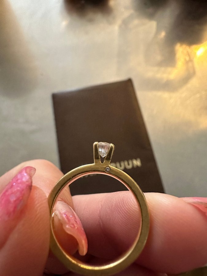 18 k diamant ring med briljant 050 ct TW (G)/VS2 samt