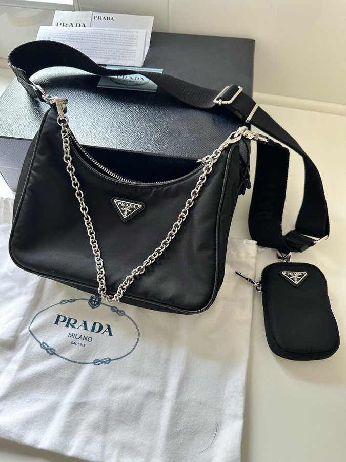 Prada Re-Edition 2005 Re-Nylon bag i toppskick!