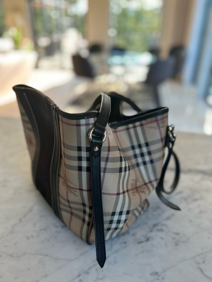 Burberry väska