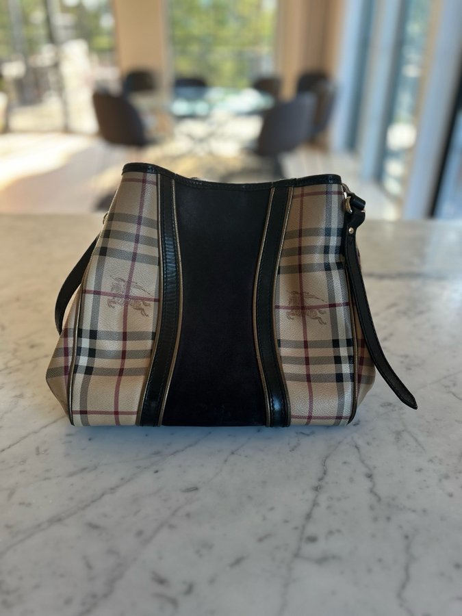 Burberry väska