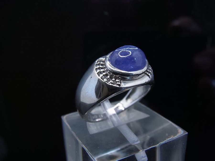 DESIGNER TANZANITRING SILVER signerad. RING HARRY IVENS.