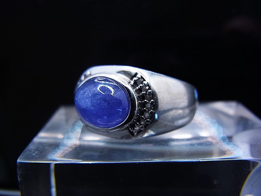 DESIGNER TANZANITRING SILVER signerad. RING HARRY IVENS.