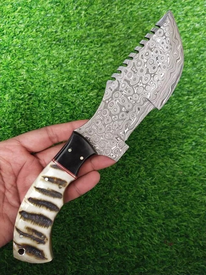 Custom Handmade Damascus Steel Blade Tracker knife Survival Knife Hunting Knife