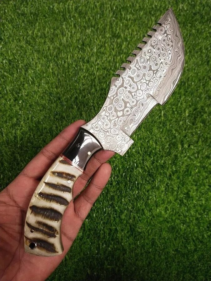 Custom Handmade Damascus Steel Blade Tracker knife Survival Knife Hunting Knife