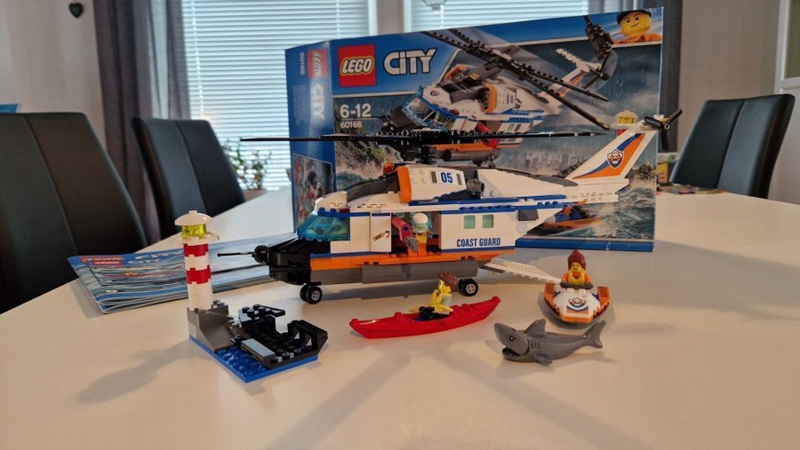 LEGO City 60166 - Kustbevakningens räddningshelikopter