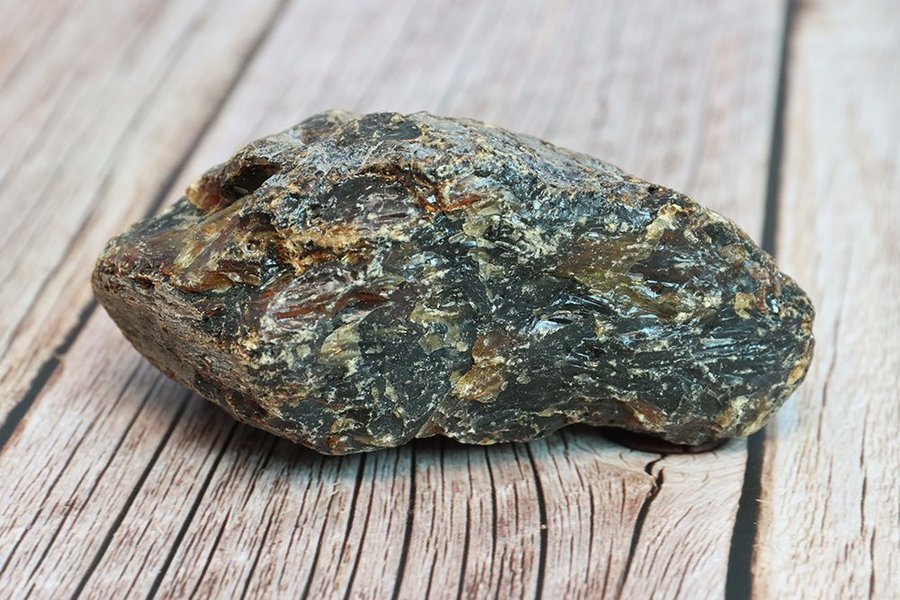 Blå Bärnsten (Blue Amber / Wood Amber) - 142 gram - Ursprung Jambi-Sumatra