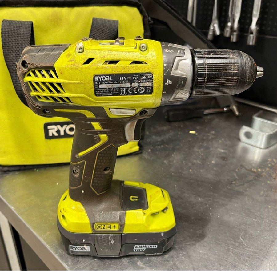 Ryobi 18V Skruvdragare med batteri och laddare