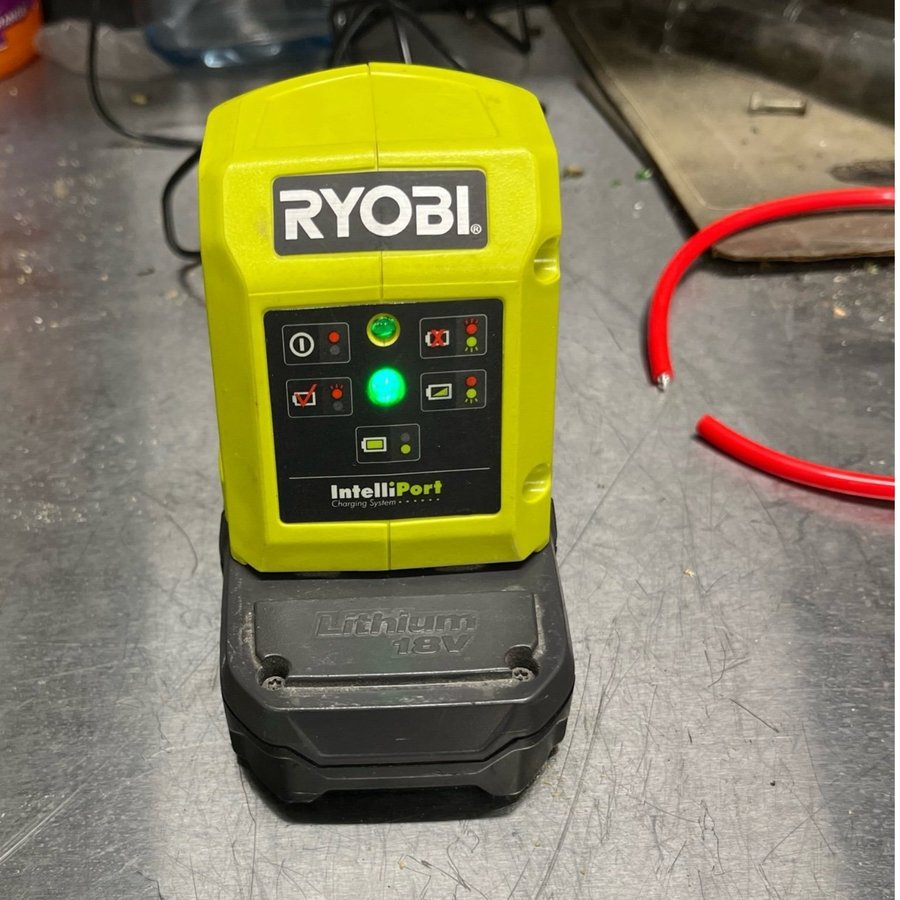 Ryobi 18V Skruvdragare med batteri och laddare