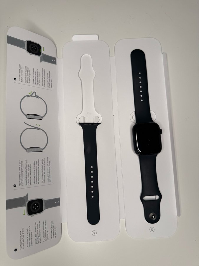 Apple Watch Series 7 GPS 45mm Midnight Alu