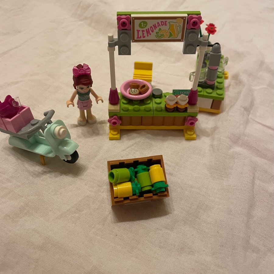 LEGO Friends 41027 Mias lemonadstånd - komplett!