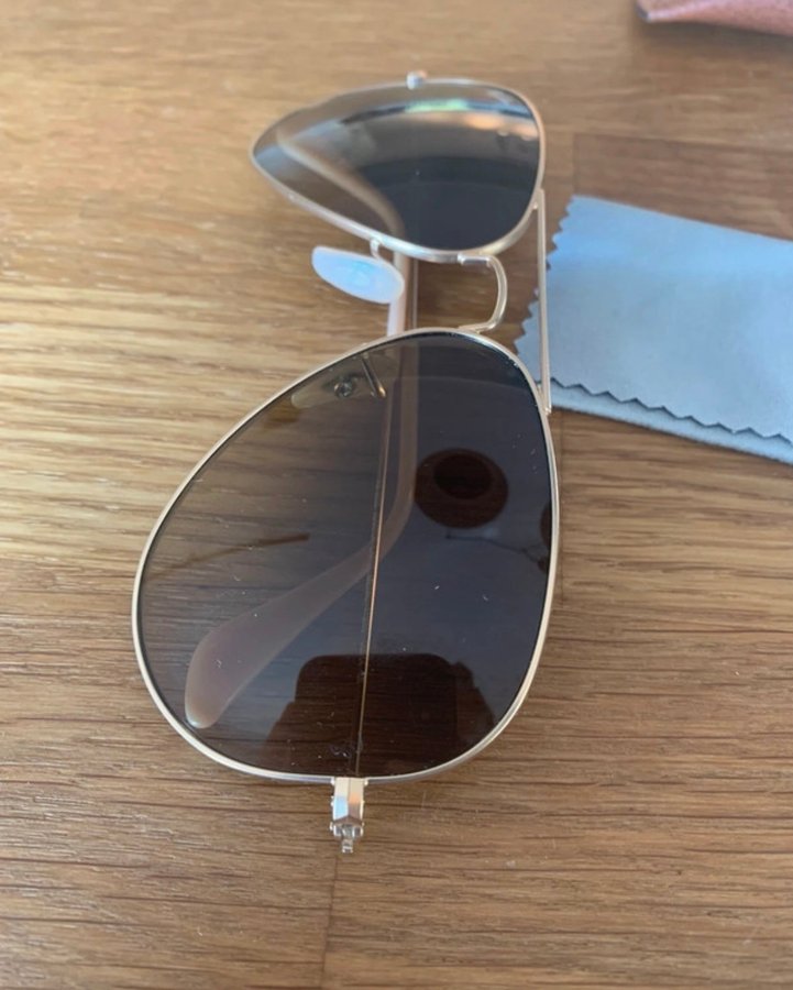 Solglasögon från Ray-Ban ”Aviator” i stl55o14(Large)