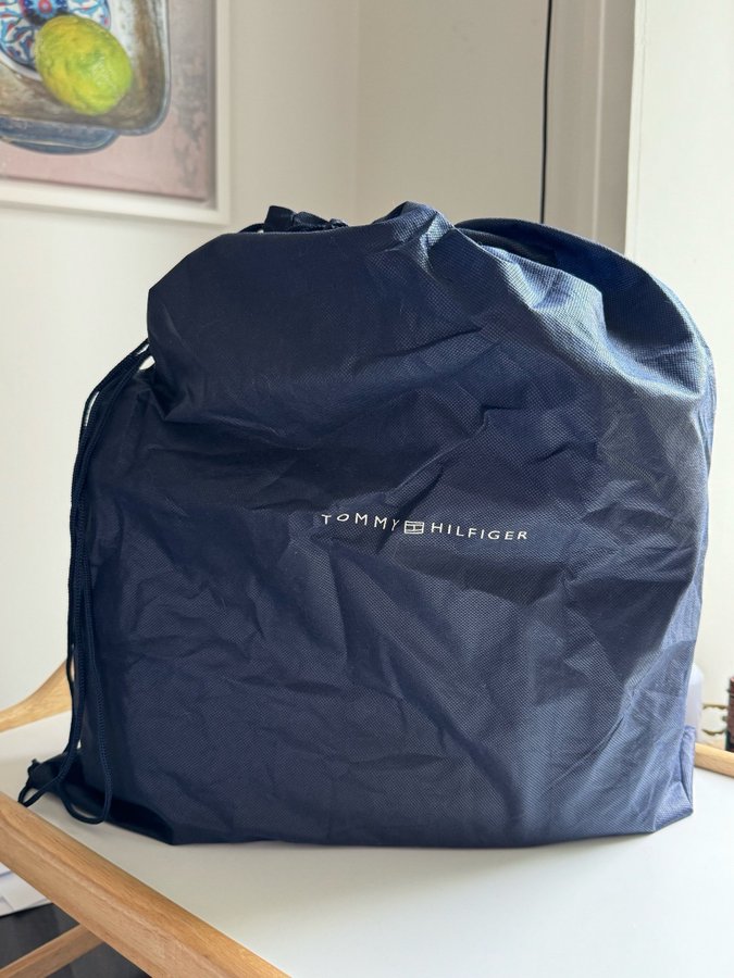 Tommy Hilfiger bag