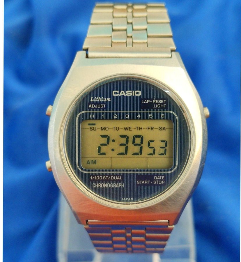 Casio rare realesed 1977 lithium dual time chronograph