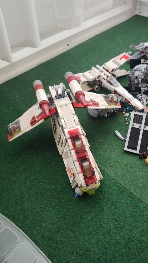 Lego Star Wars - Stora paket byggsats med delar!