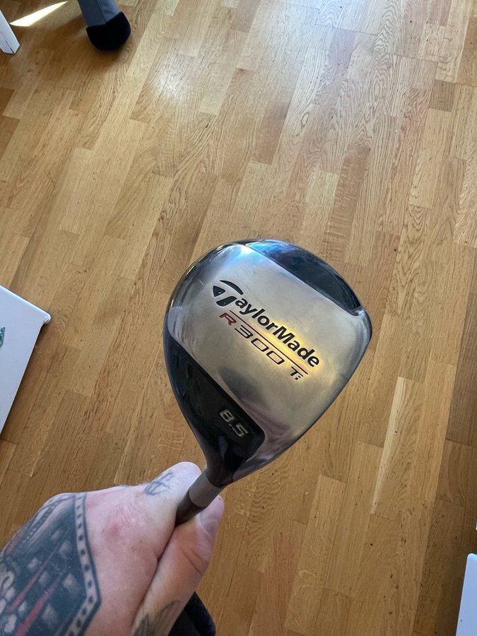 TaylorMade R9 300F Driver 85 med Aldila Tour Stiff