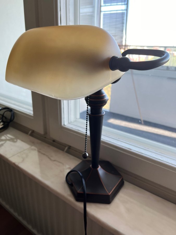 Gul Bankirlampa / bankers lamp / skrivbordslampa stor