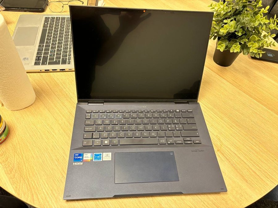 ASUS ExpertBook B7402FBA