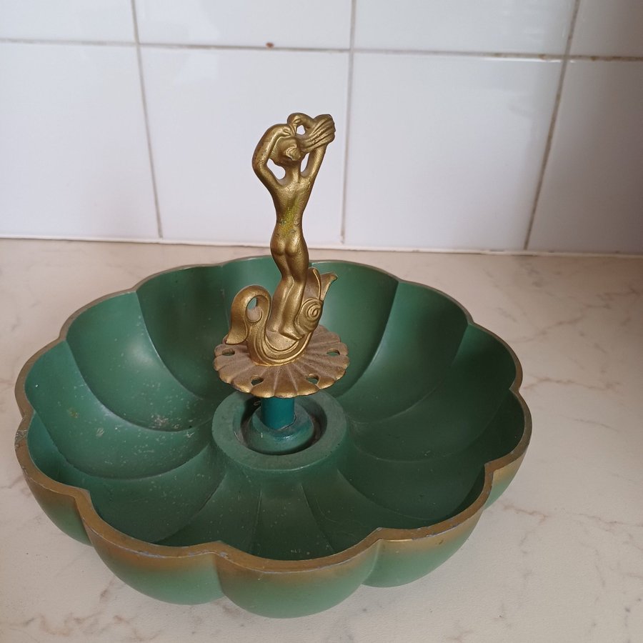 KLYFTSKÅL m. Blomsterfakir art deco Stjärnmetall skål 1900-tal