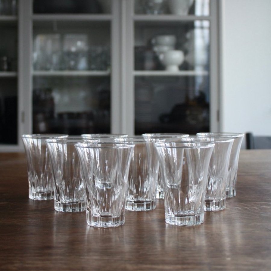 VINTAGE 9 st underbara äldre munblåsta Glas • selterglas • dricksglas